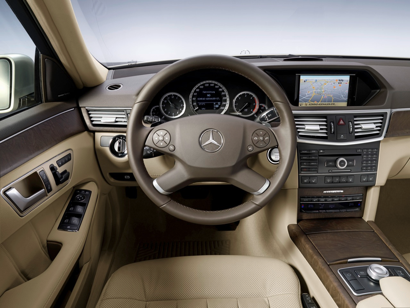 Illustration for article titled 2010 Mercedes E-Class: Mega Gallery